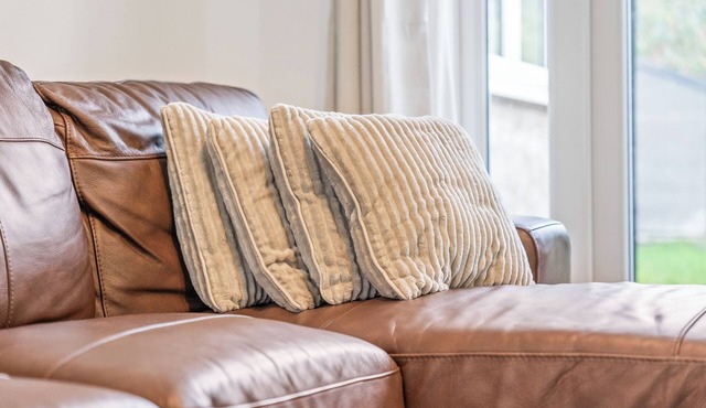 This 5-bedroom house exudes an aura of openness and comfort.