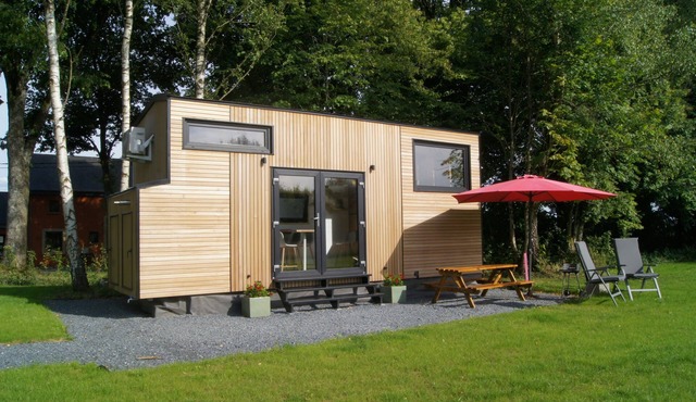 Tiny house 2/4p in Gaume, close to woods, trails (GR 129) and golf course
