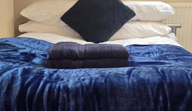 Town Centre Studio with Ensuite