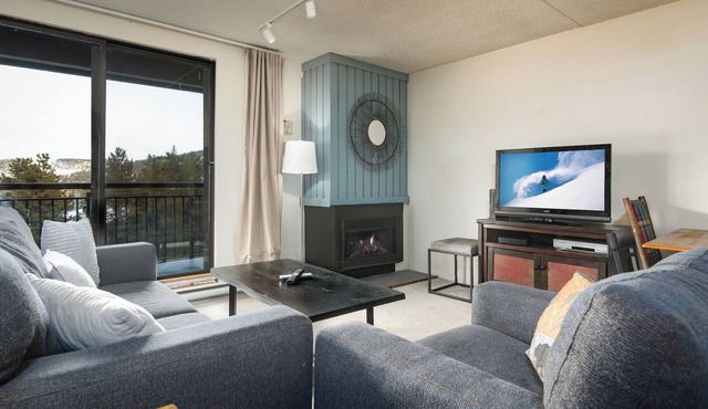 Trails End Easy Rest Condo: Ski In/Out, Stroll To Main Street