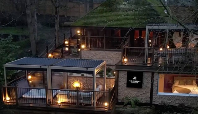 Tree House - Luxury Riverside