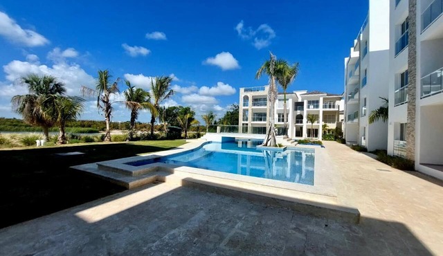 Tropical Comfy 1BDR in Hard Rock Golf Course