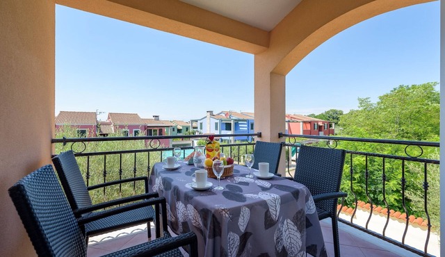 Two bedroom apartment with a swimming pool Bašanija (Umag) (A-3402-c)