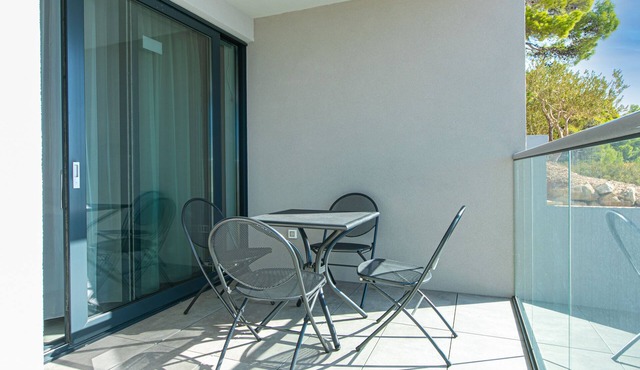 Two bedroom apartment with a swimming pool Brela, Makarska (A-20229-a)