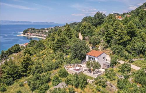 Two-Bedroom Holiday Home In Podgora