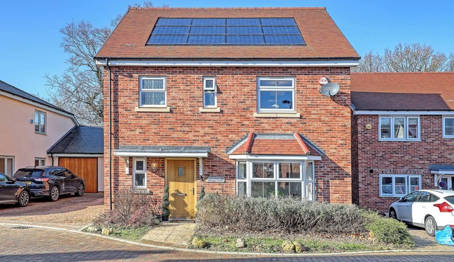 Ultra modern, bright & luxury house - Brentwood