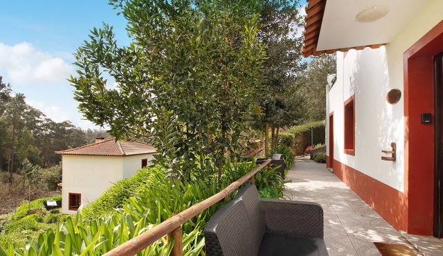 Vacation Home "Casa Flor Estrelicia" with Mountain View, Private Terrace & Wi-Fi