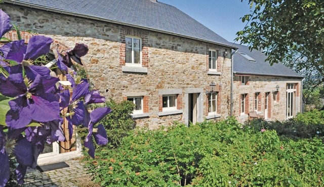 Vacation home Les is located in the hamlet of Erpigny.