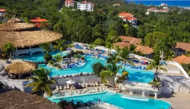 Vacation in Paradise with VIP amenities