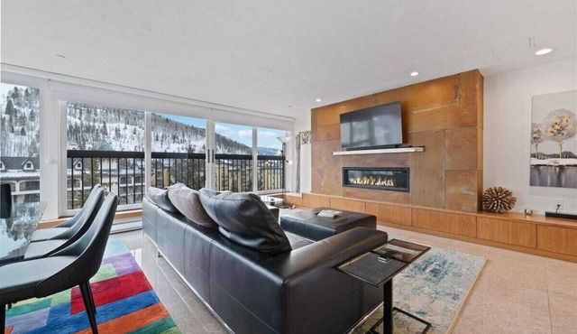 VB | 3 BR Condo in Lionshead - Hot Tub, Near Lifts