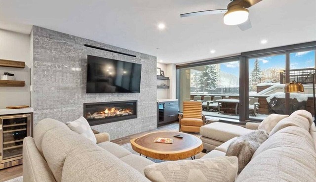 VB | Beautiful 2 BR Condo in Lionshead - Hot Tub