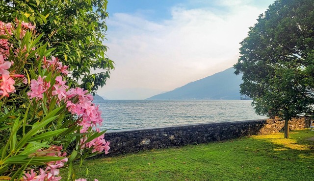 Vento Breva holiday appartment with garden directly on the lake