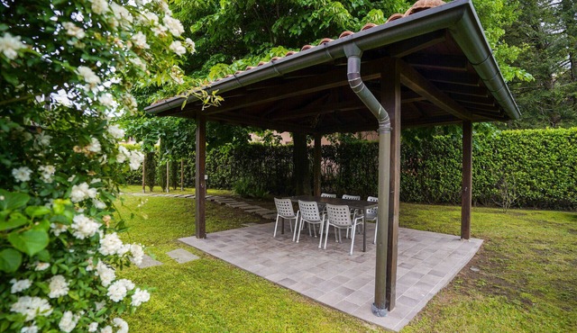 Veranda del Lago with 3 bedrooms and 2 bathrooms next to Monate Lake