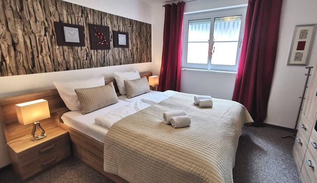 very spacious for 2 but also suitable for 4 persons, newly renovated 2018