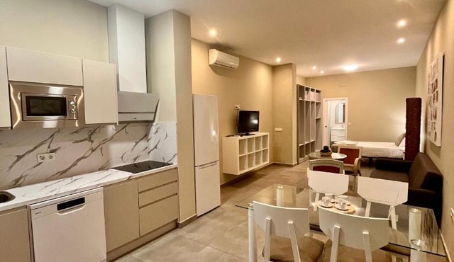 Vial Suites GP