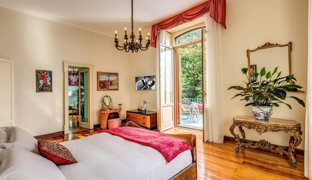 Villa Alceo, luxury Villa for long stays with park and swimming pool