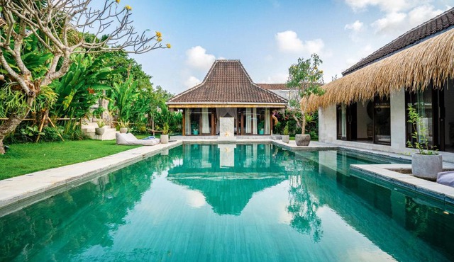 Villa Almar - Unique and Spacious 3BR Villa in Canggu