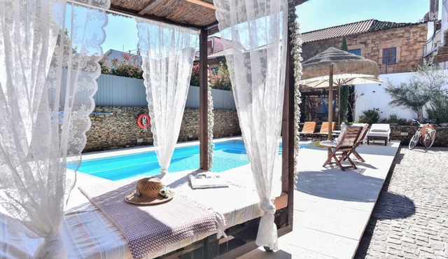 Villa Amarna - Four Bedroom Villa, Sleeps 8