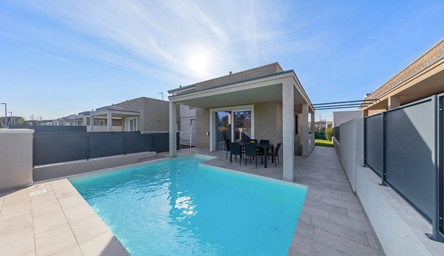 Villa Botego 15 | 3 Bedrooms | Private Infinity Pool & Sauna