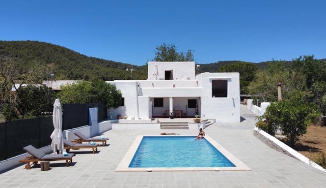 Villa "Can Dominguet" with Mountain View, Pool & Wi-Fi