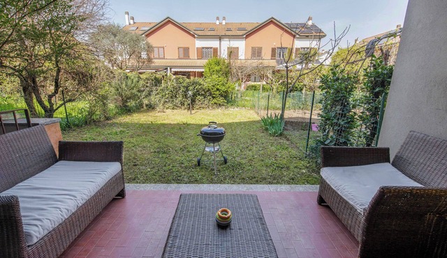 Villa | Free Parking | Garden | Quiet