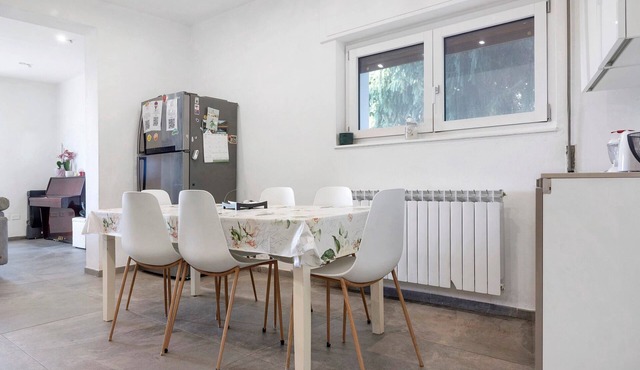 Villa 'Il Gelsomino' with Mountain View, Private Terrace, EV Charging & Wi-Fi