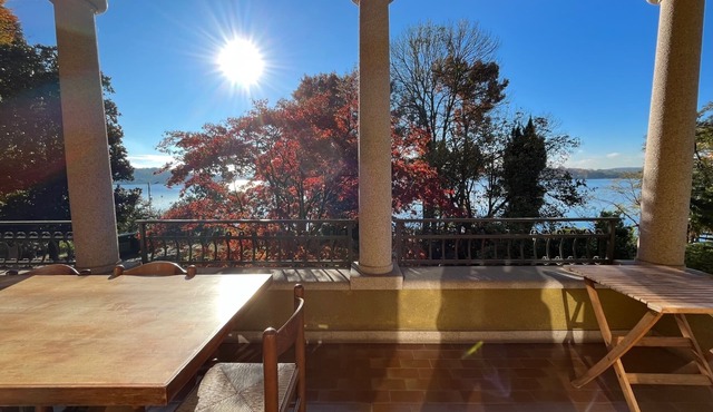 Villa in Bella Italia with private beach on Lago di Monate