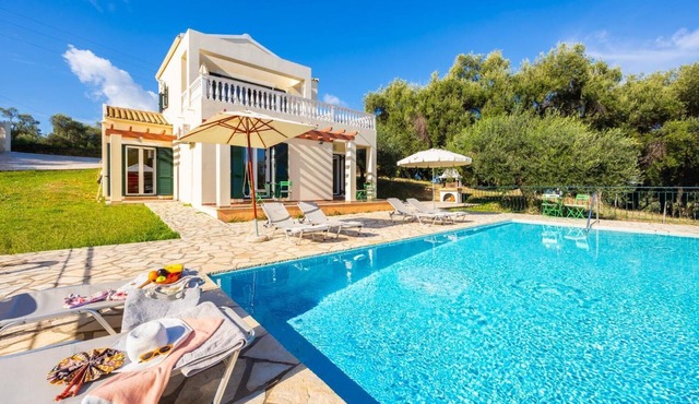 Villa Iremia - Three Bedroom Villa, Sleeps 6