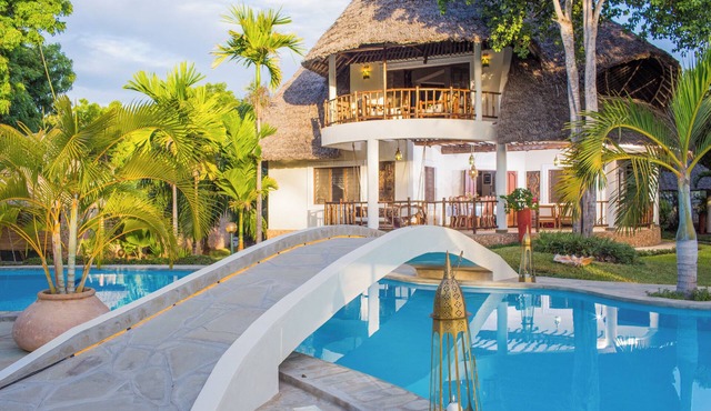 Villa Kapungu with private Chef, XXL Pool and garden