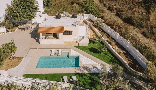Villa Panormo Crete,pool,beach,no car needed