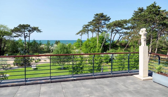 Villa Schmidt Apartments - Strandhaus direkt am Meer mit Sauna, Sport und Dünengarten - Klassik