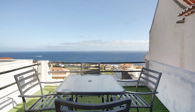 Villa 'Seaside Haven - Soulful Stays' with Sea View, Wi-Fi and Air Conditioning