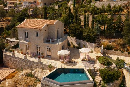 Villa Thea Mare Maistro by PosarelliVillas
