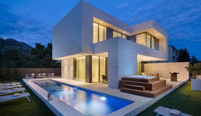 Villa Tranquility - Four Bedroom Villa, Sleeps 8