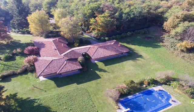Villa with pool,woods and garden