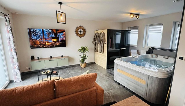 Villa with Spa and private Sauna Le Cocon de Pernelle