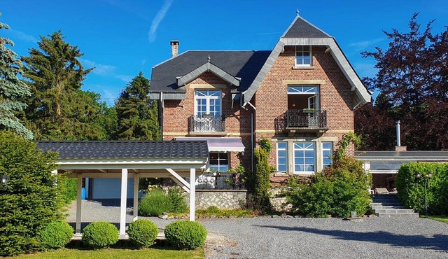 Villa with swimming pool near Durbuy