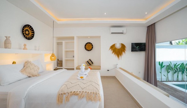 Villa Zahka - 1BR Private Luxury Hideaway near Seseh Beach