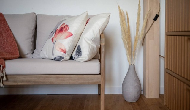 Wabi Sabi Studio next to M1t