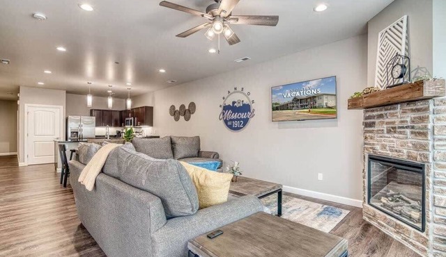 Walk In Unit! Access to Indoor Pool!