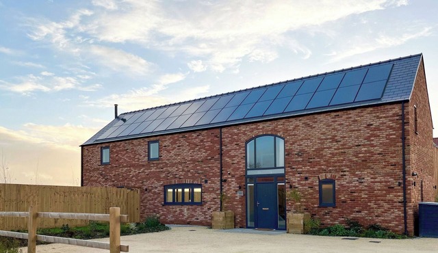 Walnut House - UKC4652