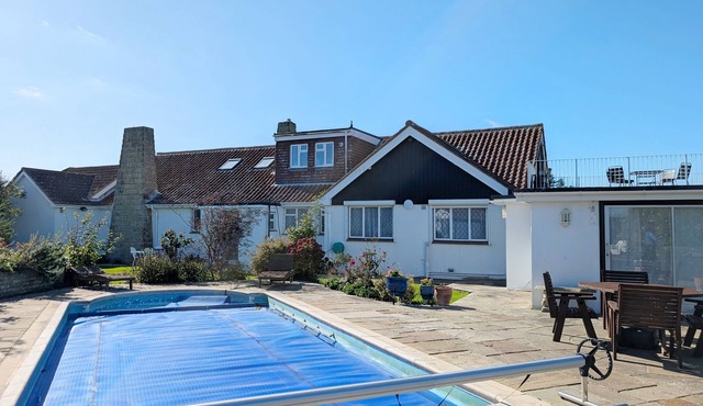 Warner Wood - Selsey - sleeps 16 guests in 5 bedrooms