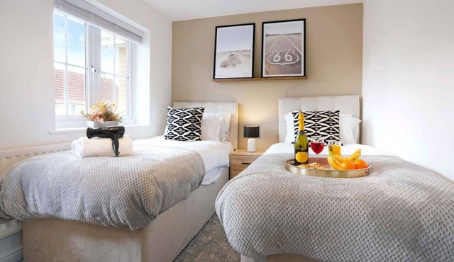 Welcoming House with Free Parking and Fast WiFi