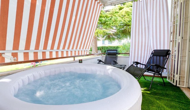 Wolf House - Peschiera Holiday - Jacuzzi Privata