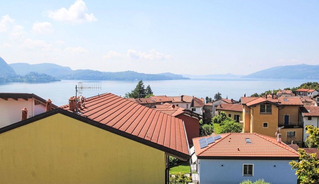 Wonderful private villa for 11 guests with WIFI, TV, balcony and pets allowed