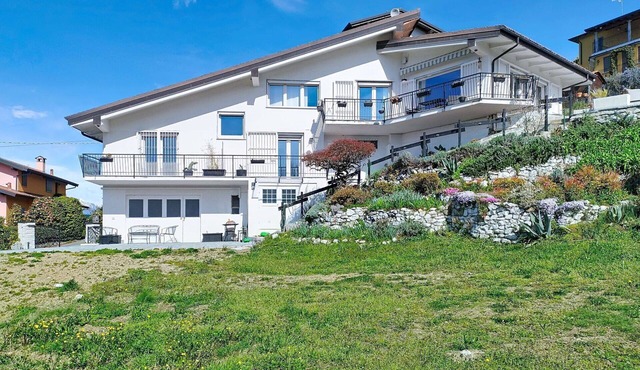 Wonderful private villa for 8 people with WIFI, TV, terrace and pets allowed