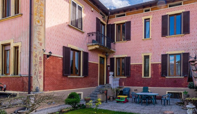 Wonderful villa for 8 people with WIFI, TV and balcony