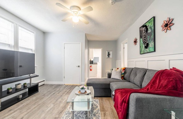 2BR Apartment close to Trails, Parks & Waterfalls!