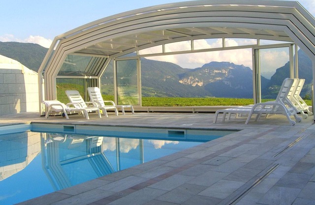 Villa Swimming 