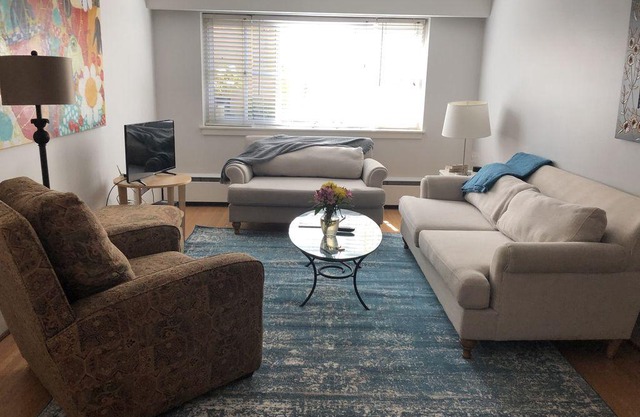 Kitsilano Beach Apartment